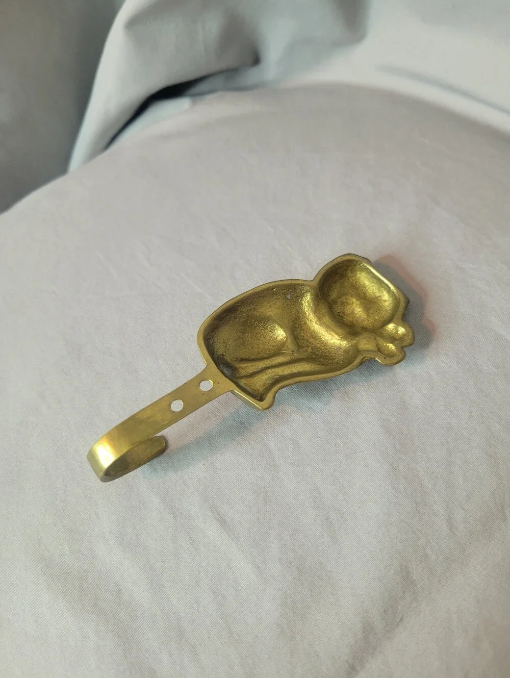 Vintage Brass Sitting Cat Wall Hook - Brass